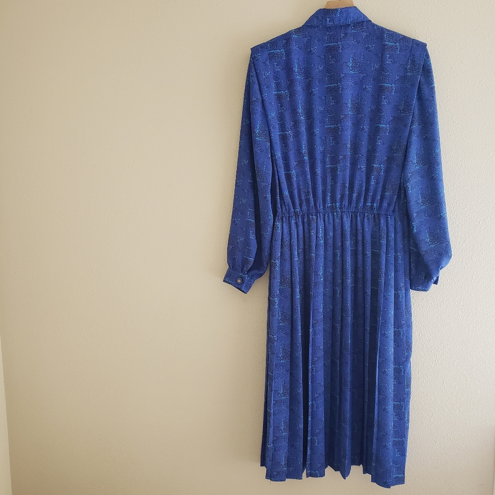 Vintage Leslie Fay Shirtdress - Picture 4 of 5